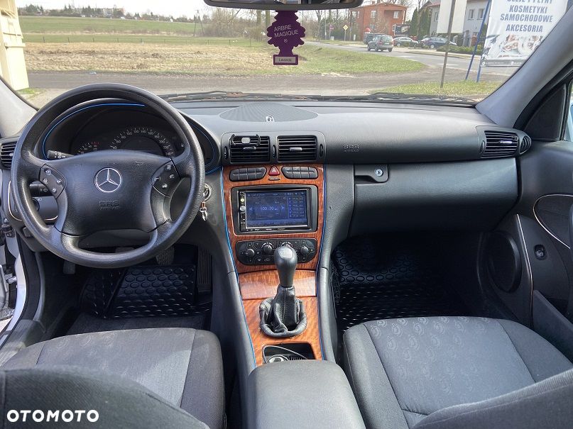 Mercedes-Benz Klasa C 200 T CDI Classic - 7