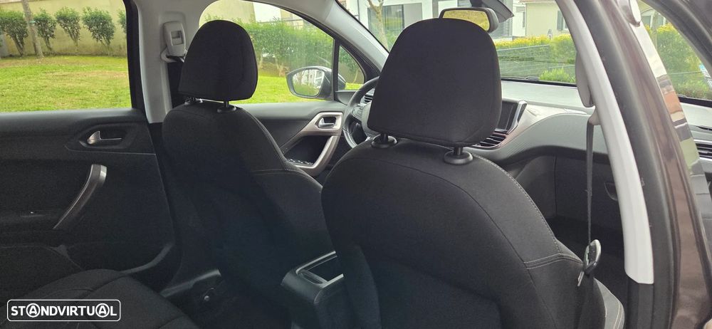 Peugeot 2008 1.4 HDi Active - 24