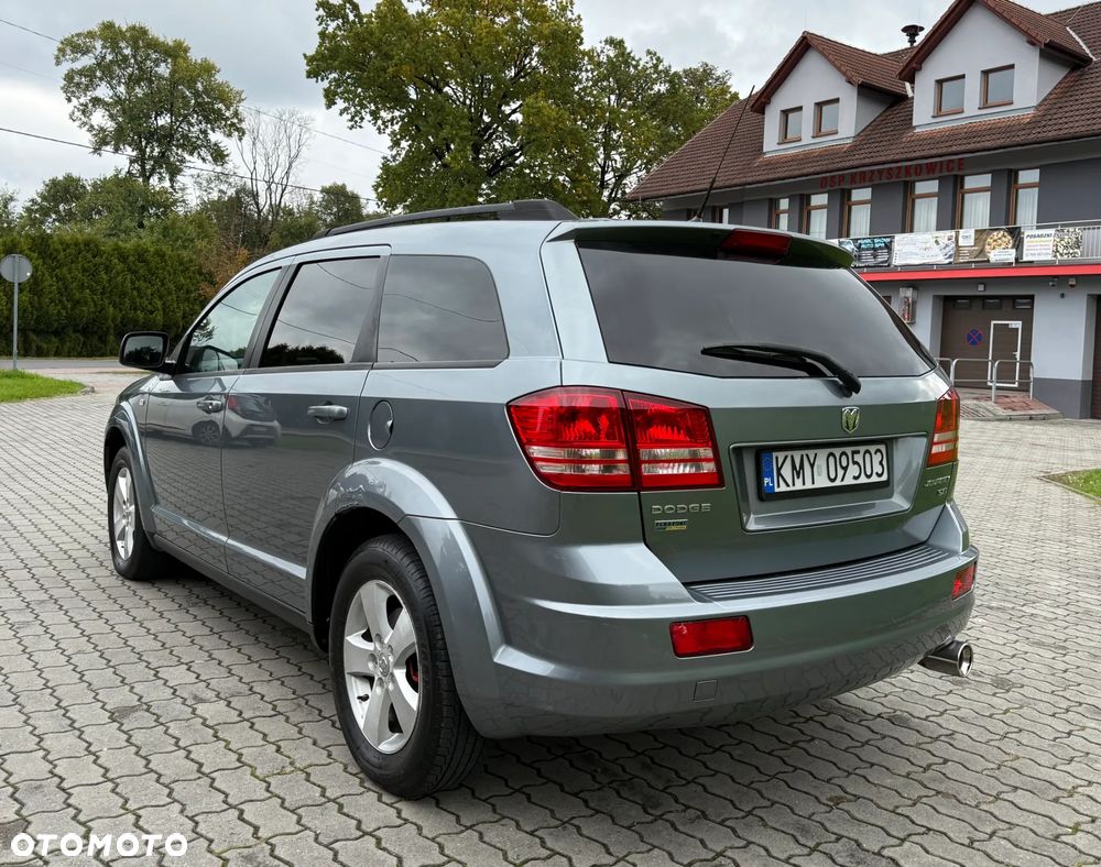 Dodge Journey 2.7 V6 R/T - 8