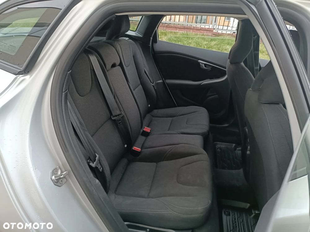 Volvo V40 D2 Kinetic - 18