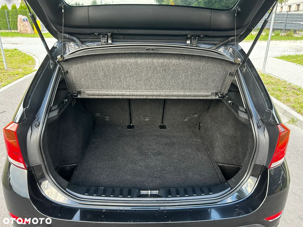 BMW X1 sDrive16d xLine - 11