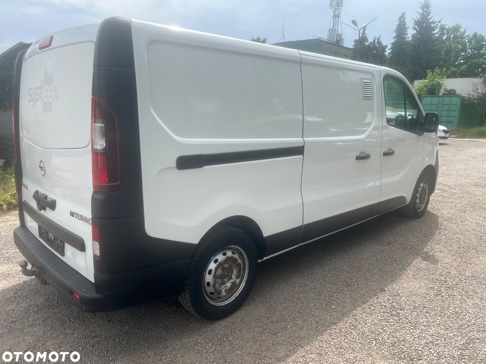 Opel Vivaro - 2