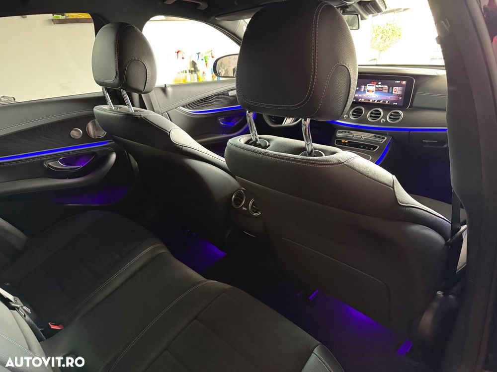 Mercedes-Benz E - 25