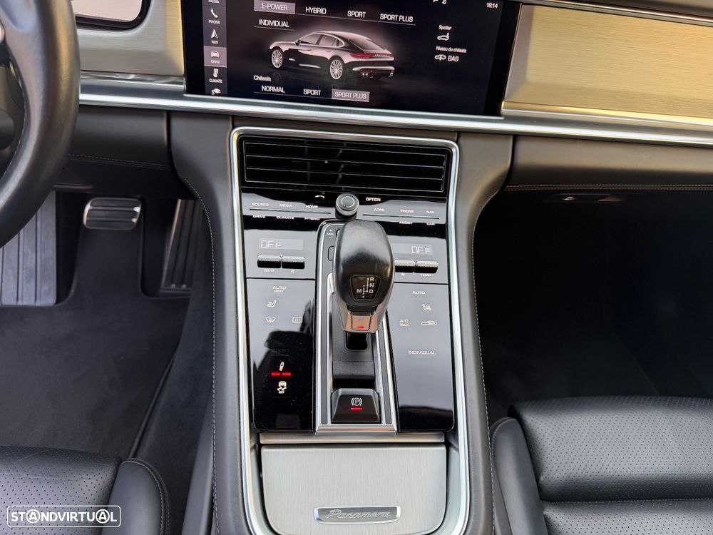 Porsche Panamera - 17