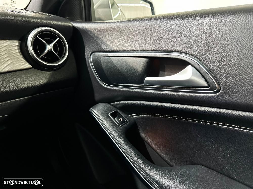 Mercedes-Benz CLA 200 d 4Matic 7G-DCT UrbanStyle Edition - 26