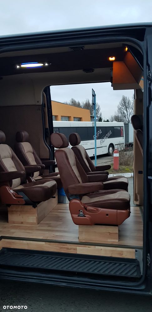 Mercedes-Benz Sprinter - 9