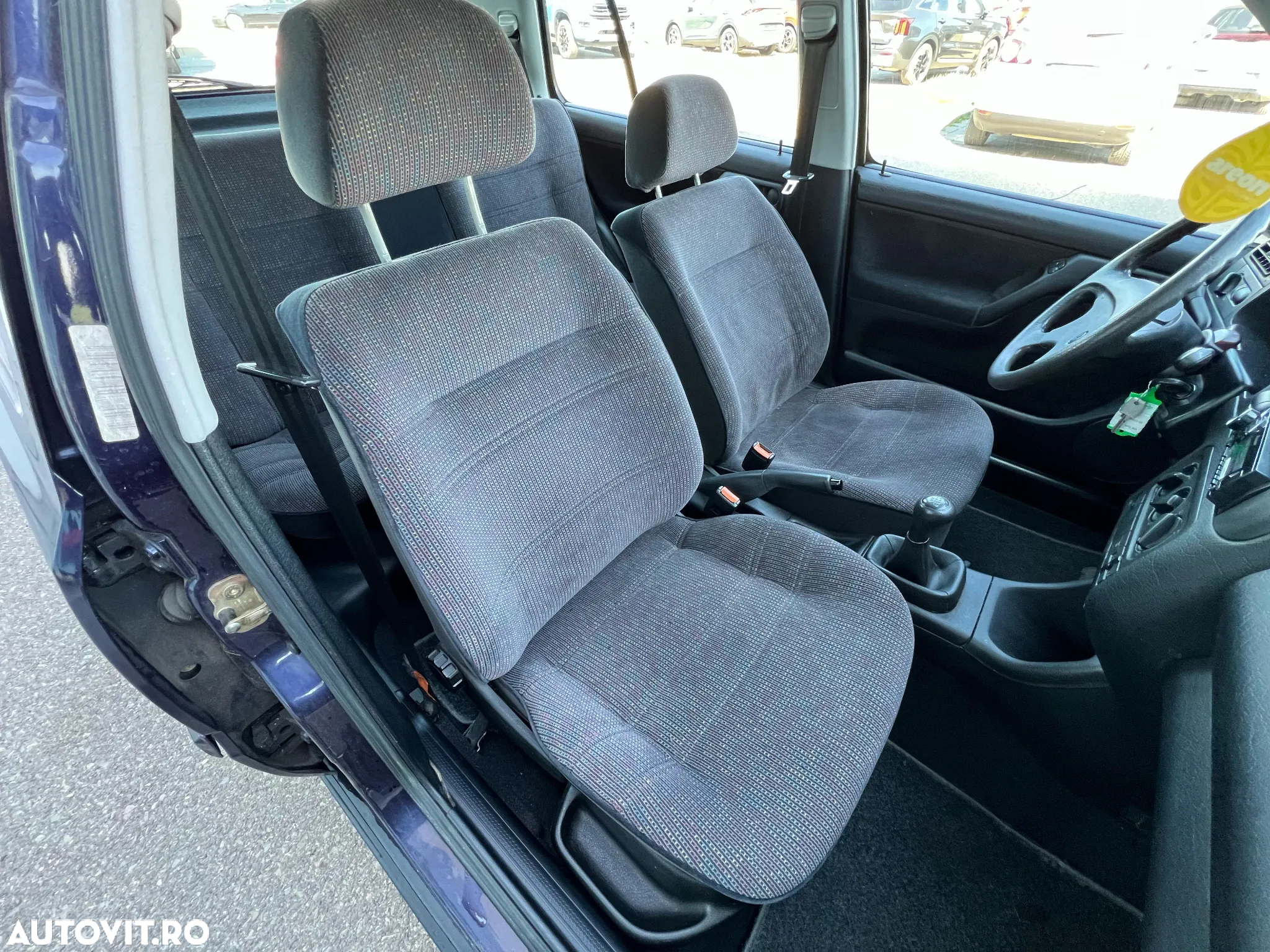 Volkswagen Golf - 17