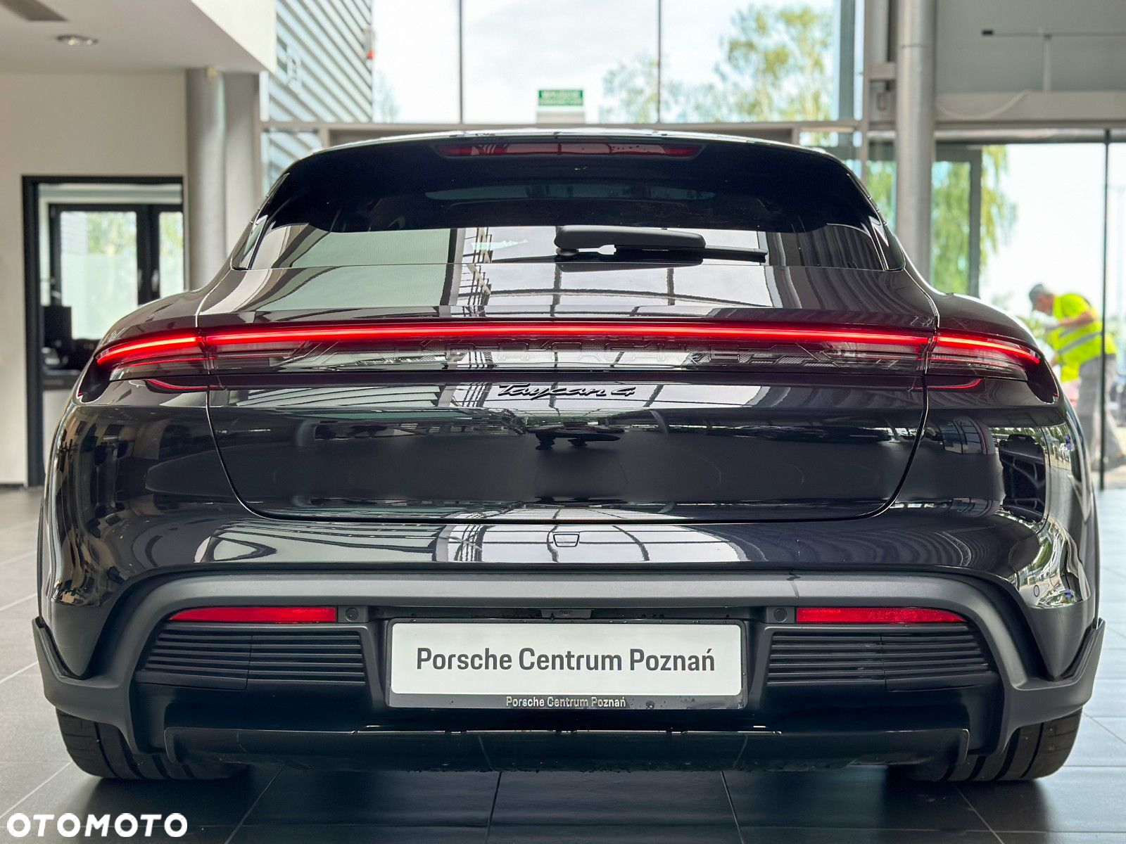 Porsche Taycan Performance Plus - 6