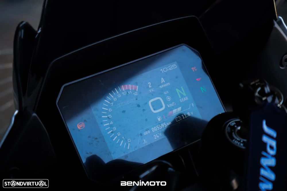 Suzuki GSX-R 8R - 11