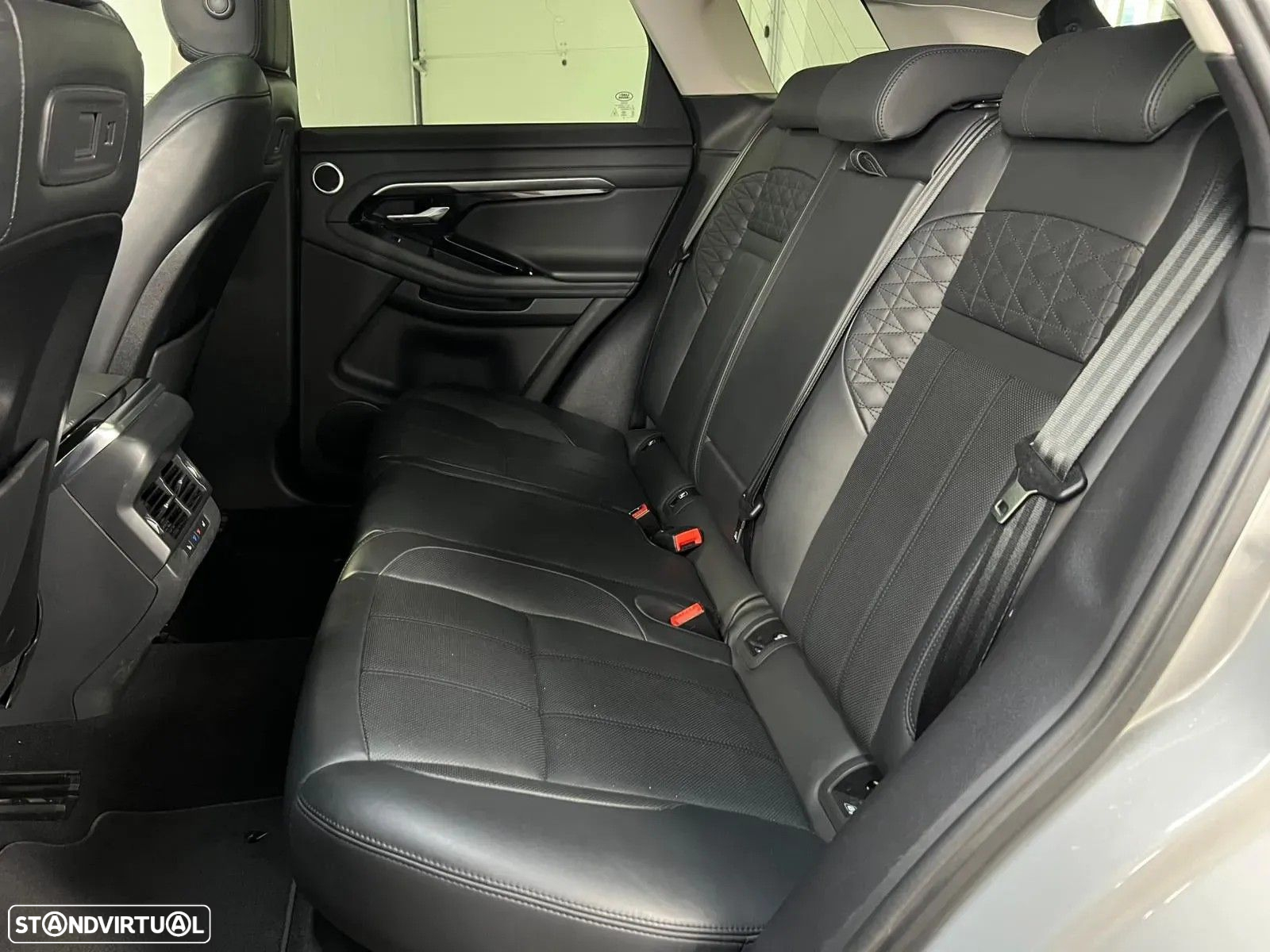 Land Rover Range Rover Evoque 1.5 P300e AWD R-Dynamic Auto - 16