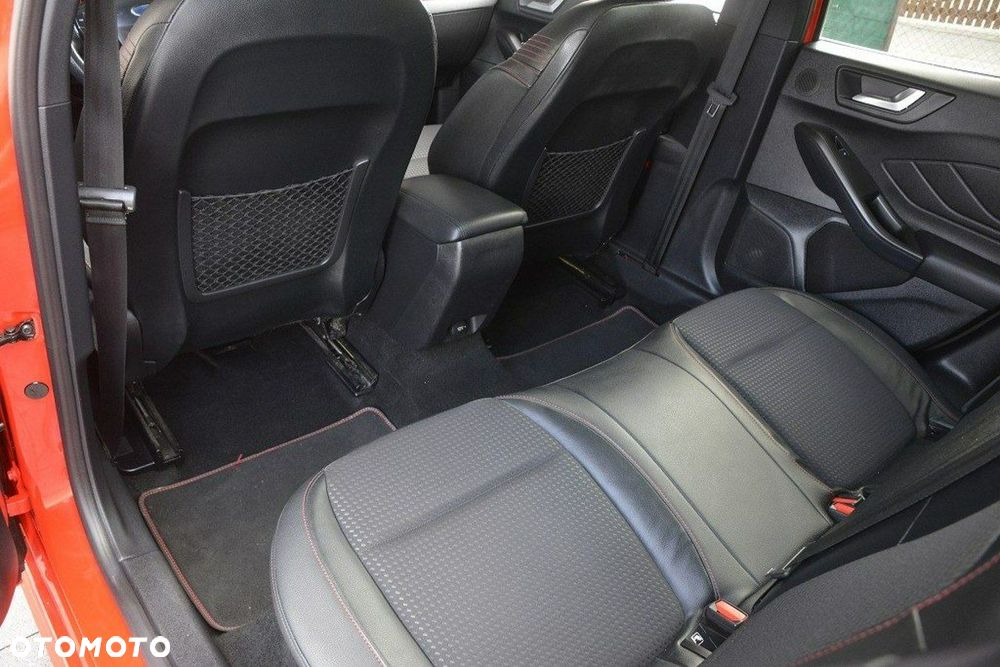 Ford Focus - 29