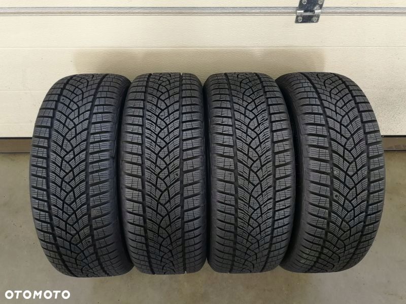 Opony zimowe 205/50 R 17 Goodyear Ultragrip Performance - 1