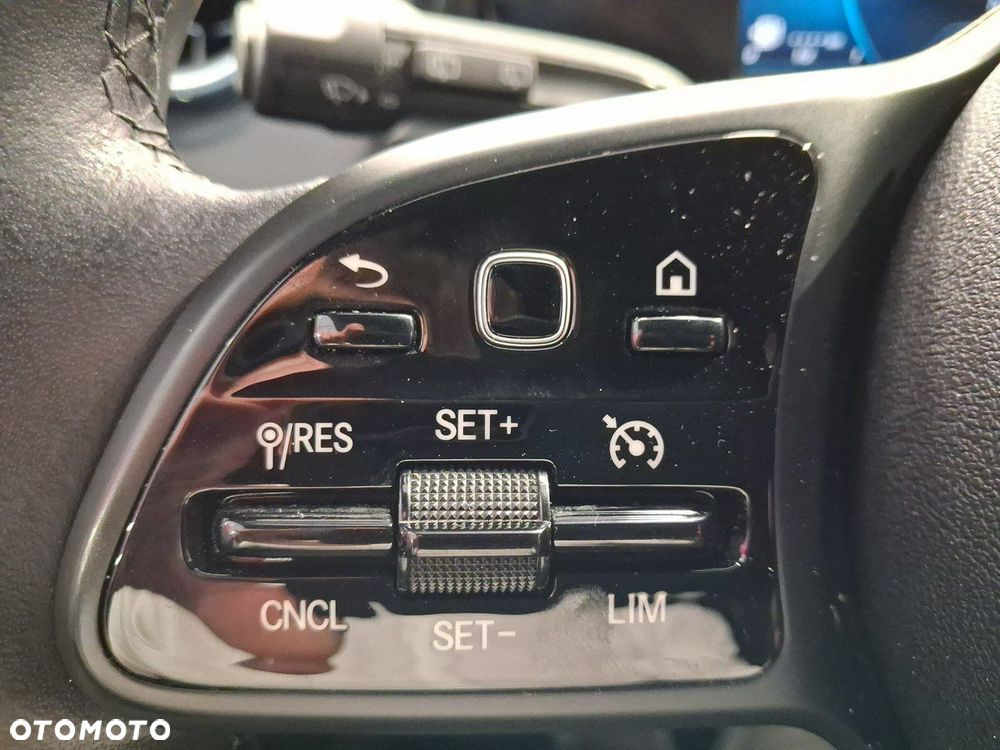 Mercedes-Benz GLB - 20