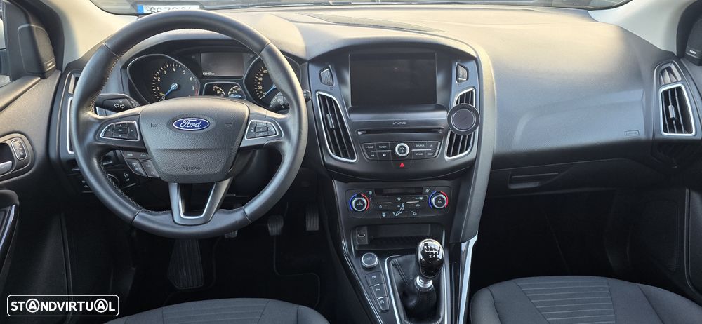 Ford Focus 1.0 EcoBoost Titanium - 13