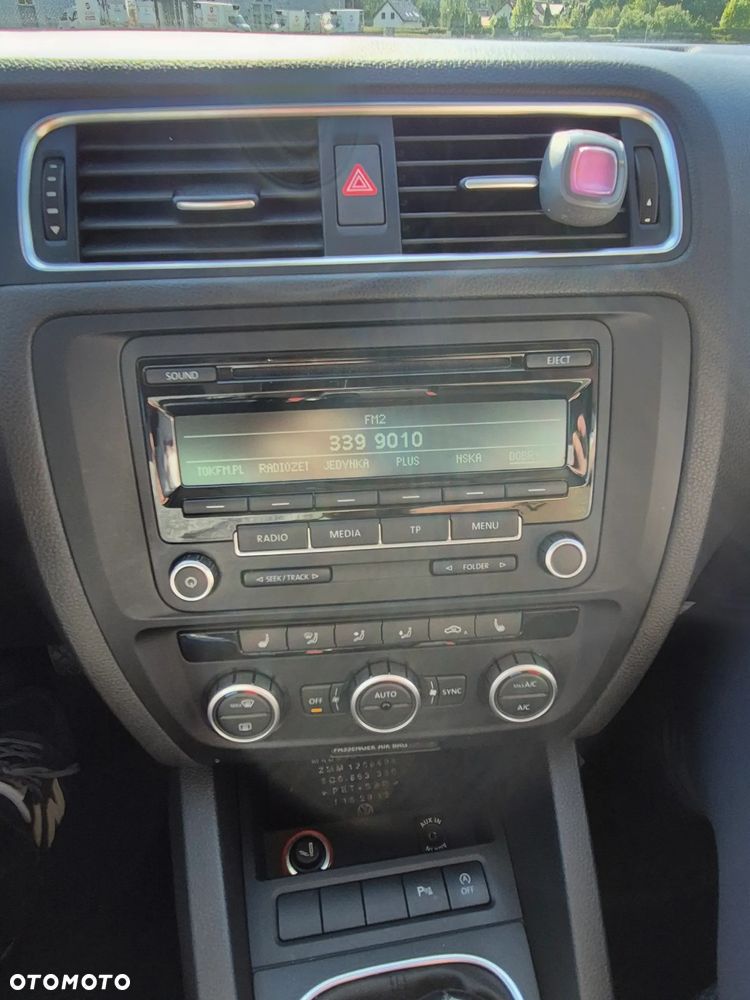 Volkswagen Jetta 1.6 TDI BMT Comfortline - 12
