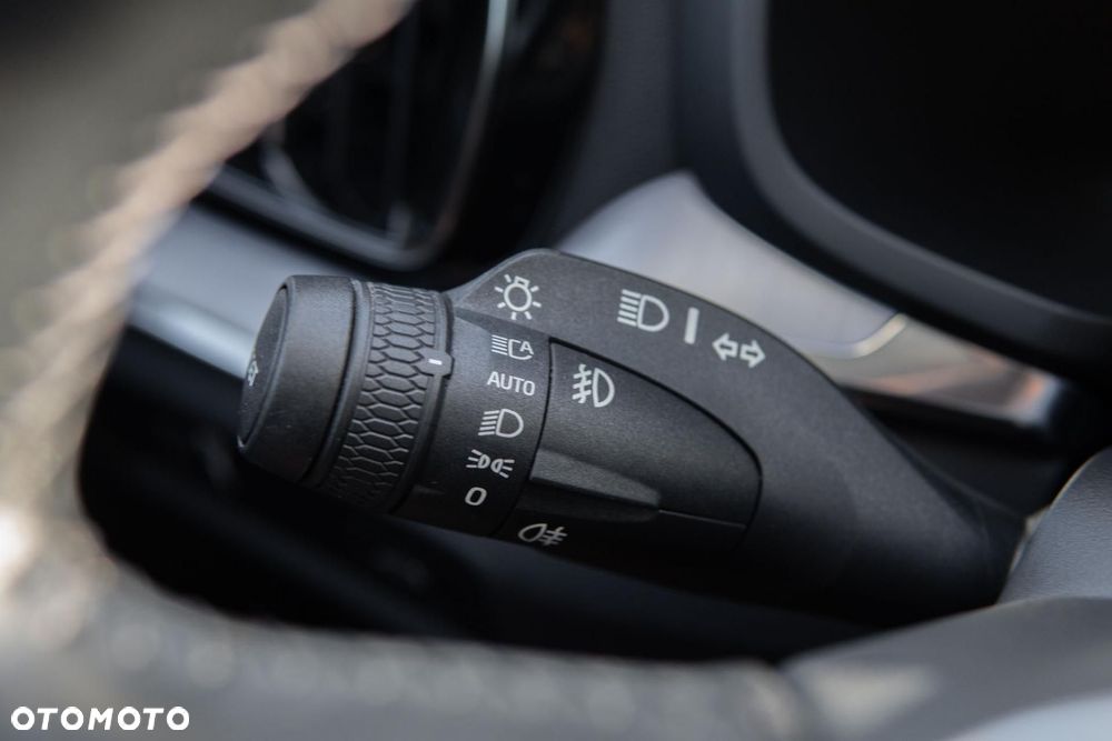 Volvo V60 B4 D Momentum Pro - 29