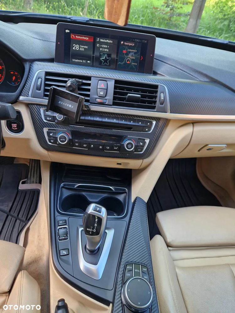 BMW 3GT 320i xDrive Luxury Line - 13