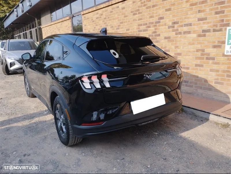 Ford Mustang Mach-E - 3