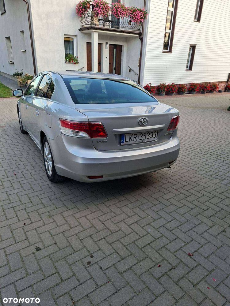Toyota Avensis - 3