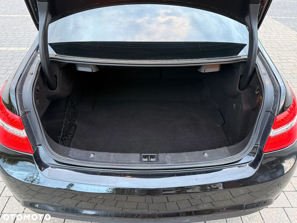Mercedes-Benz Klasa E 350 CDI BlueEff - 17