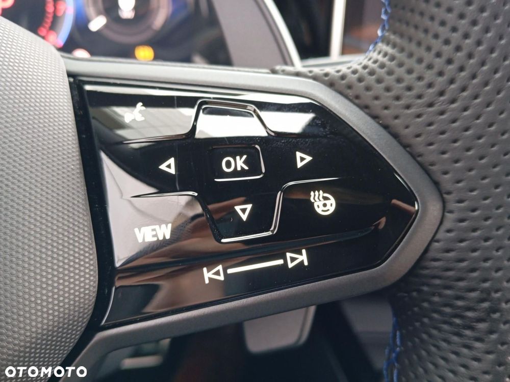 Volkswagen Golf - 25