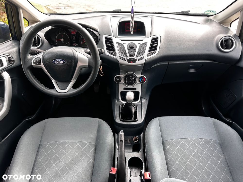 Ford Fiesta 1.4 Champions Edition - 27