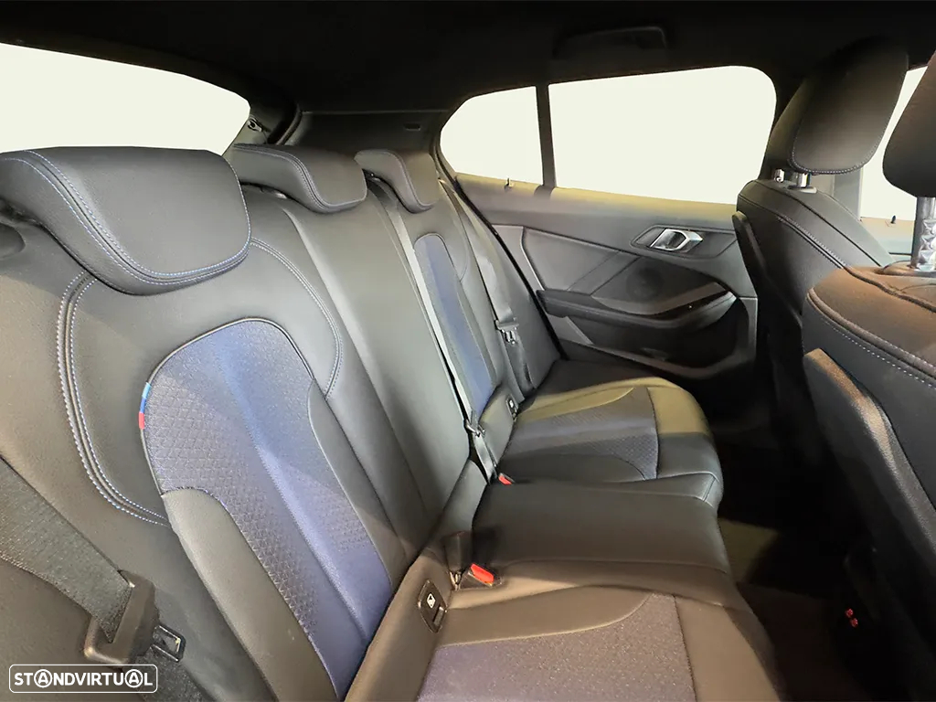 BMW 116 d Pack Desportivo M Auto - 17