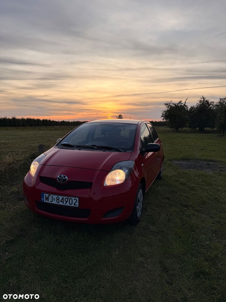 Toyota Yaris - 8