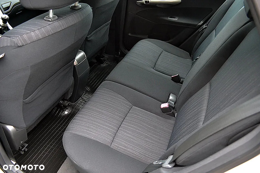 Toyota Auris 1.4 VVT-i Sol - 12
