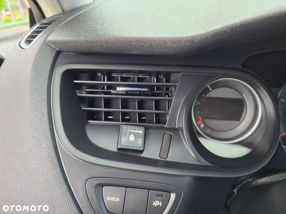 Citroën C5 2.0 16V Confort - 28