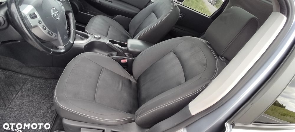 Nissan Qashqai 2.0 4x4 visia - 23
