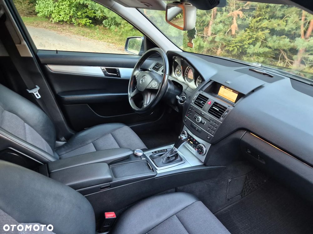 Mercedes-Benz Klasa C 220 CDI DPF Automatik BlueEFFICIENCY Avantgarde - 8