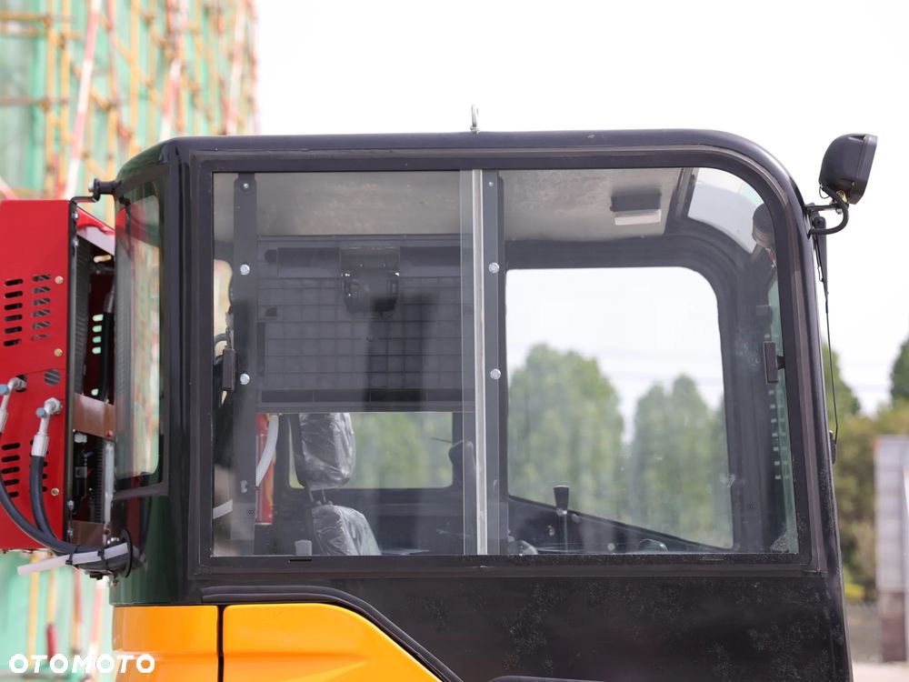 Inny Minikoparka Sylcar 25 - 7