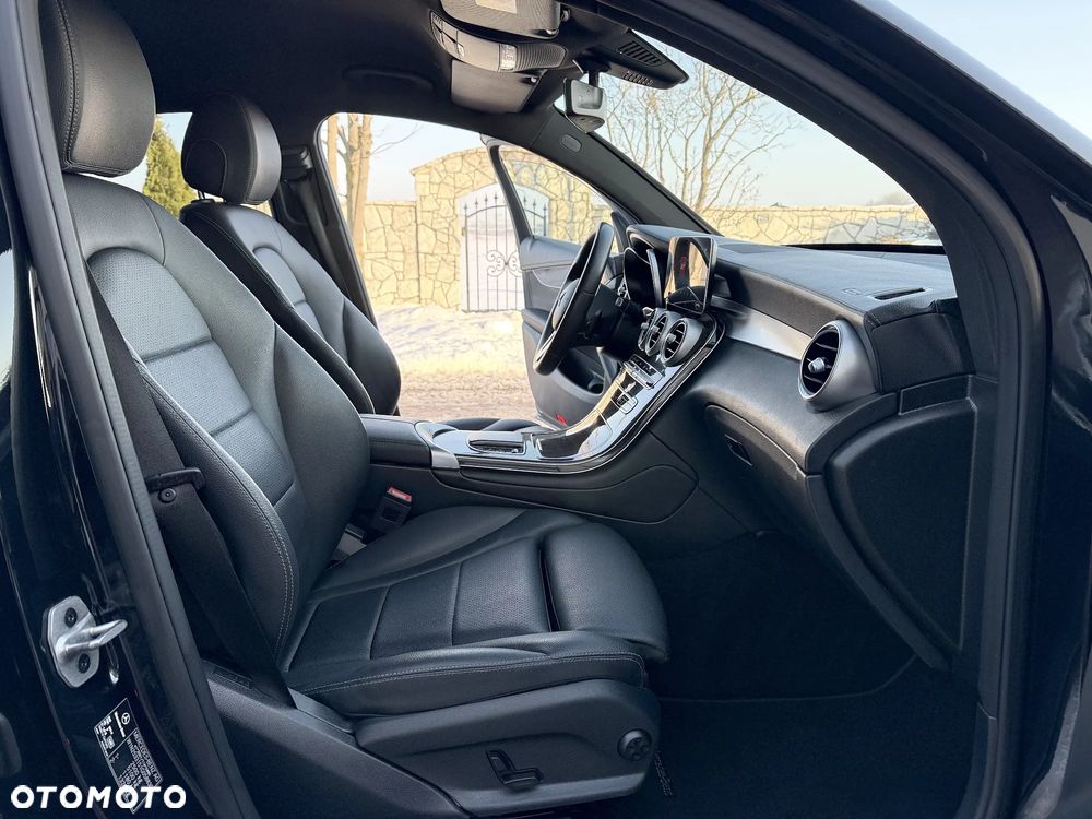 Mercedes-Benz GLC - 11