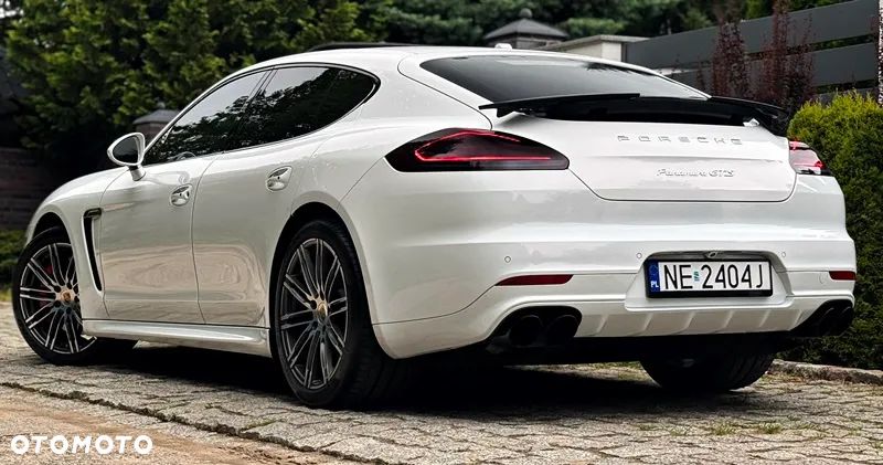 Porsche Panamera GTS PDK - 21