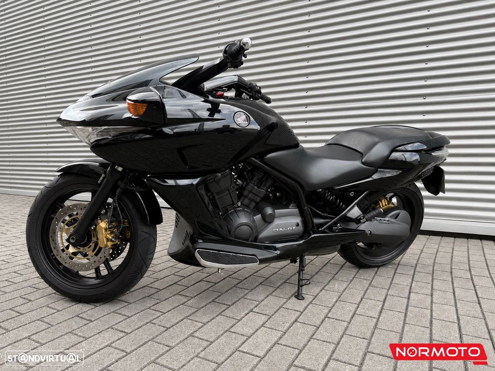 Honda DN-01 - 1