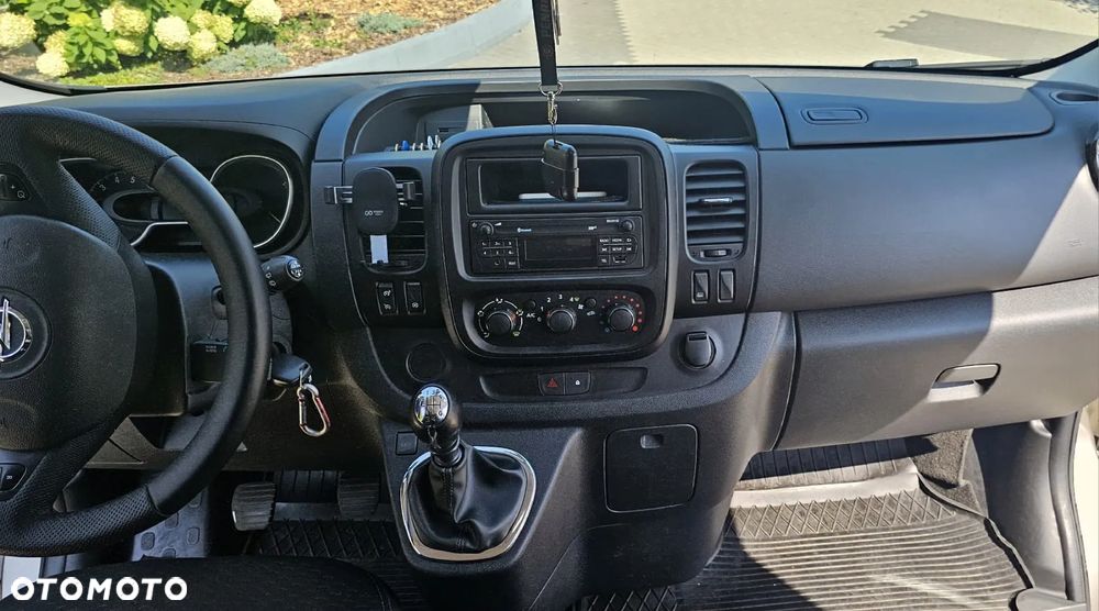 Opel Vivaro - 20