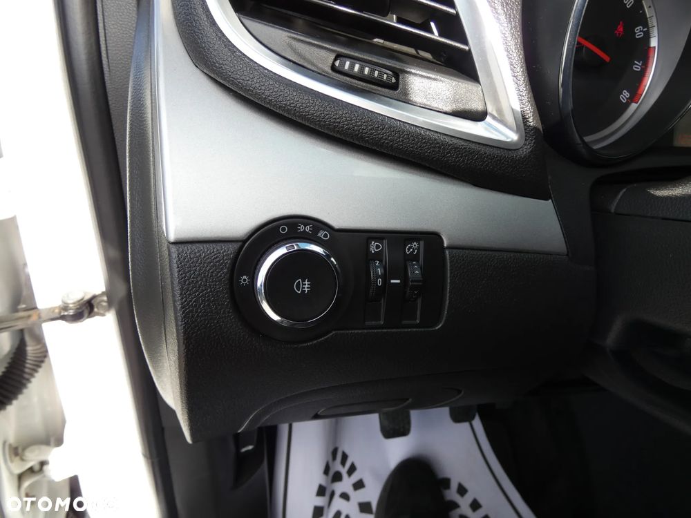 Opel Mokka ver-1-6-ecoflex-start-stop-color-edition - 21