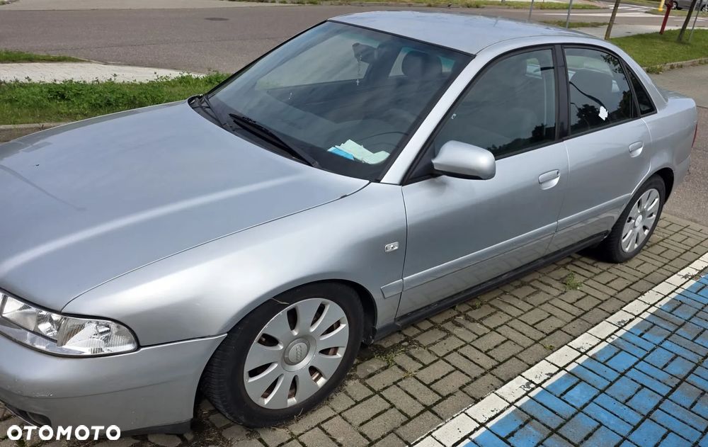 Audi A4 Limousine 1.8 - 2