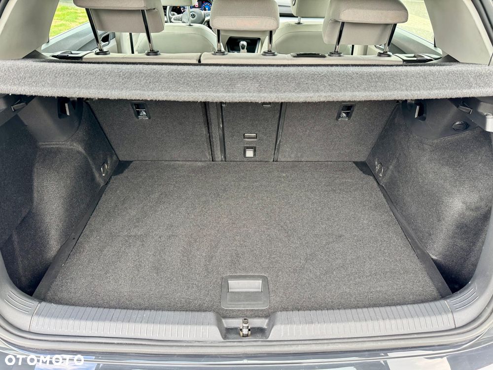 Volkswagen Golf 1.0 TSI United - 17