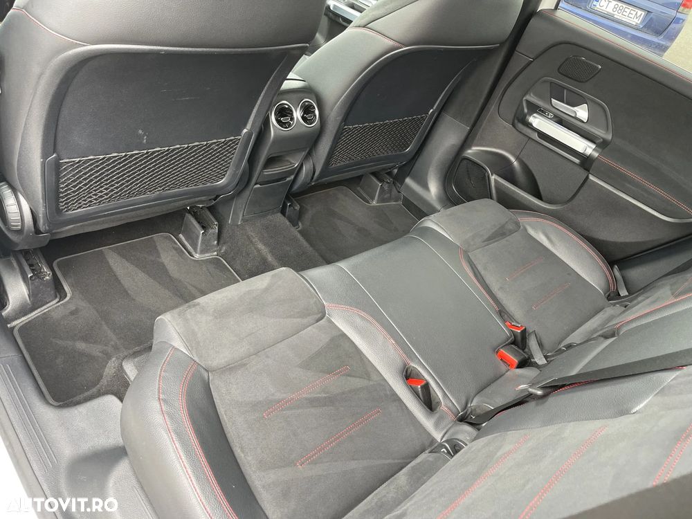 Mercedes-Benz GLB 250 4MATIC 8G-DCT AMG Line - 21