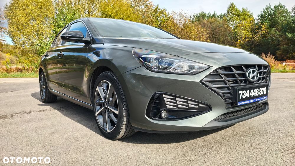 Hyundai i30 1.5 T-GDI 48V Premium DCT - 17