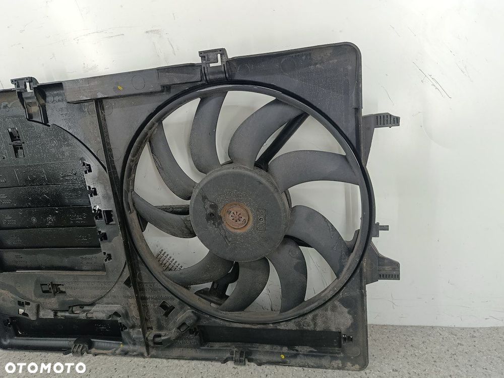 WENTYLATOR CHŁODNICY AUDI Q5 I 8K0121003L  AD1261  993329B 989462U  VALEO - 9