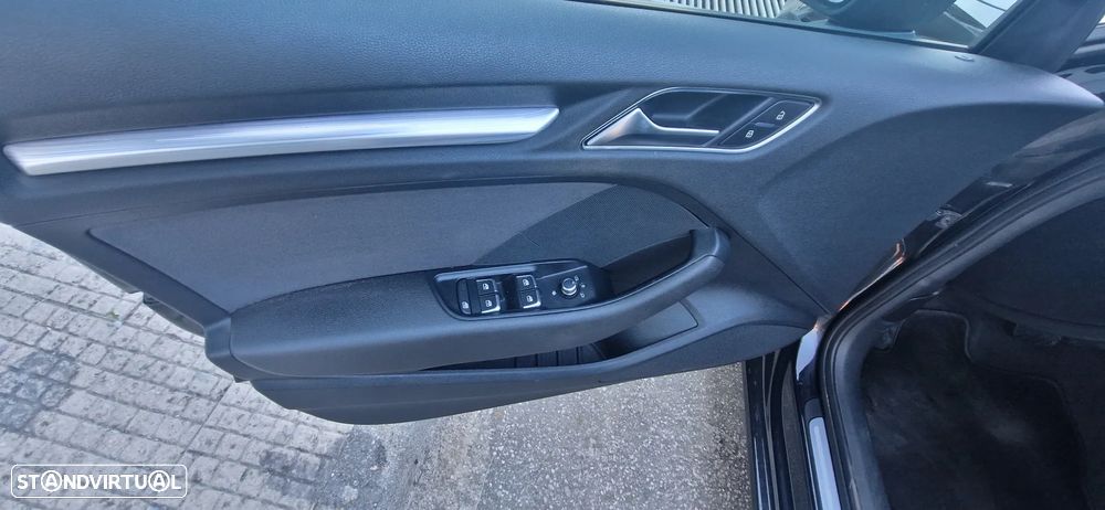 Audi A3 Sportback 1.6 TDI S tronic sport - 12