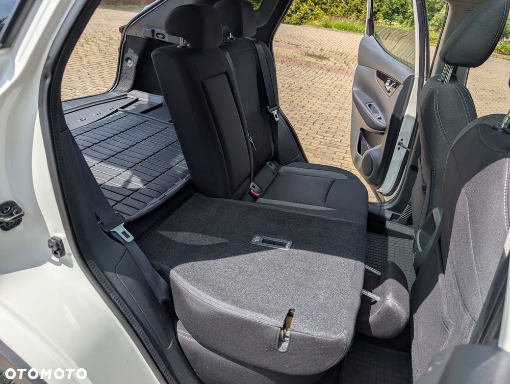 Nissan Qashqai 1.3 DIG-T N-Connecta - 28