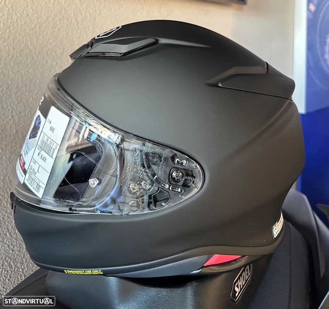 Capacete Shoei NXR2 - 1