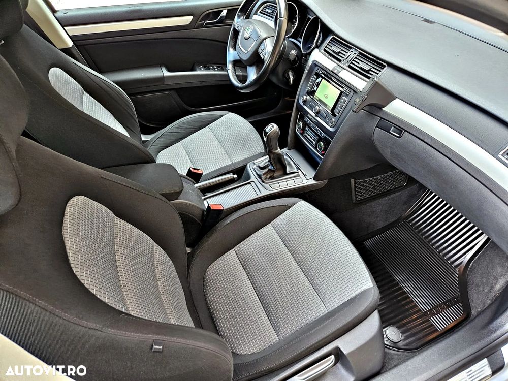 Skoda Superb 2.0 TDI Elegance - 7
