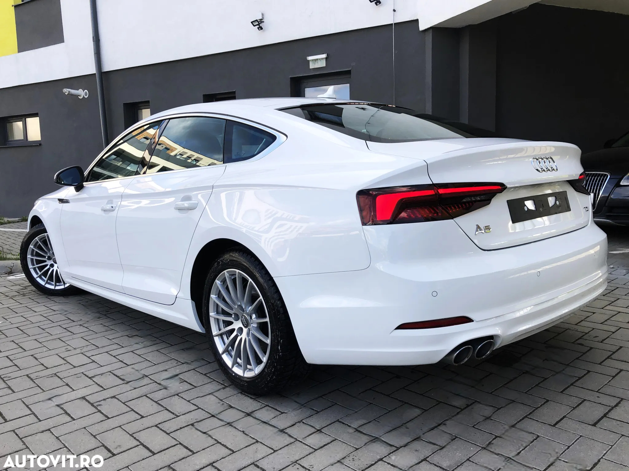 Audi A5 Sportback 2.0 TDI S tronic - 5