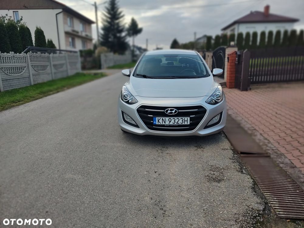 Hyundai i30 1.6 Classic + - 2