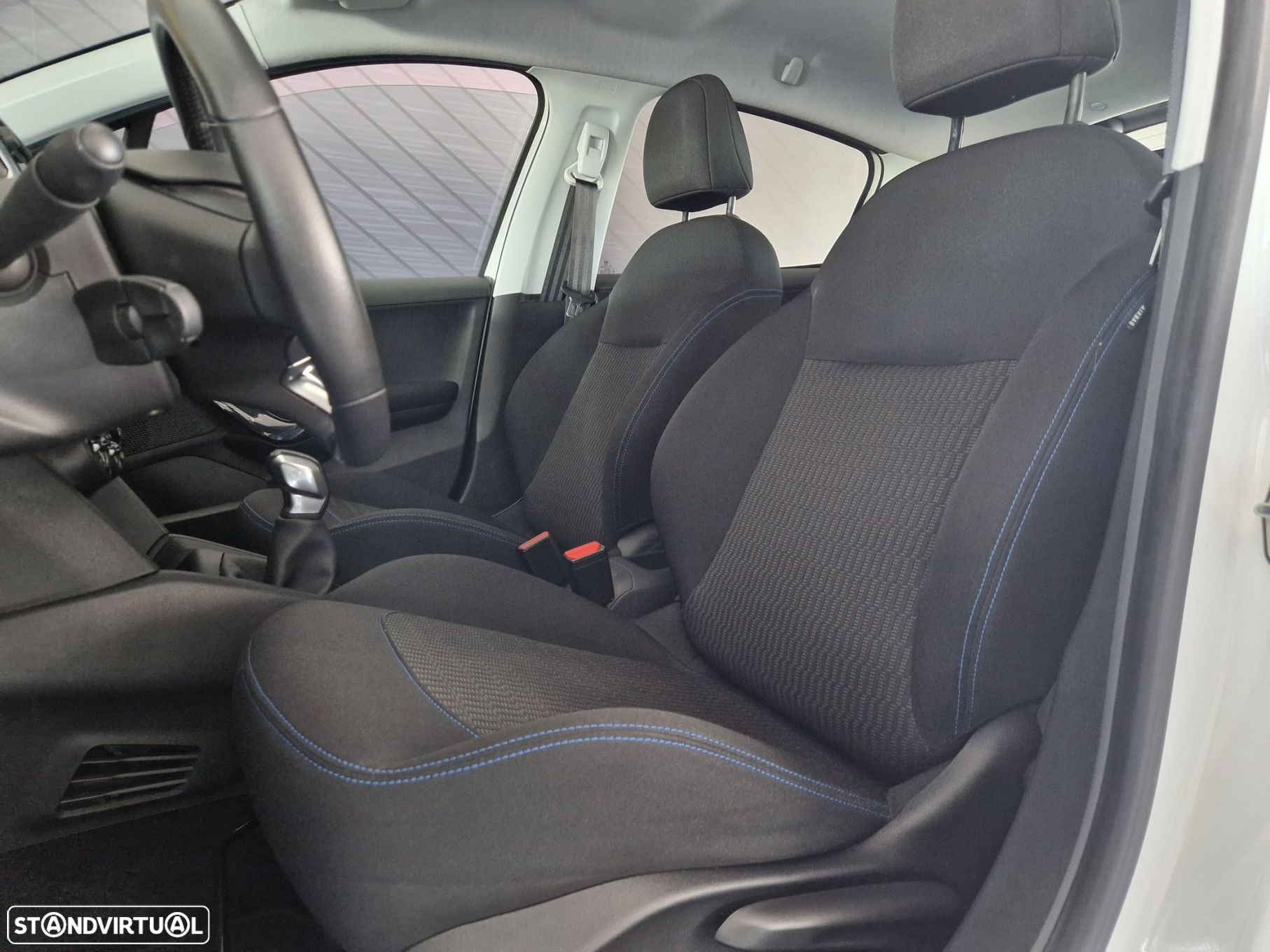 Peugeot 208 1.2 PureTech Style - 11